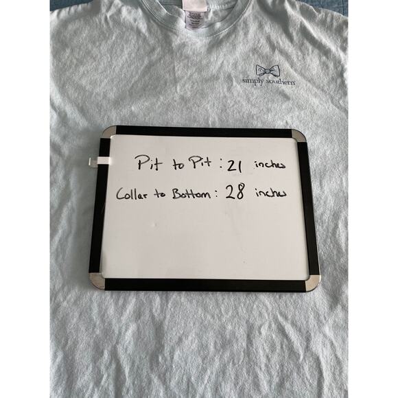 Womens Simply Southern ¨Happy Camper¨ Size Large Tee Pre Owned - Picture 4 of 6